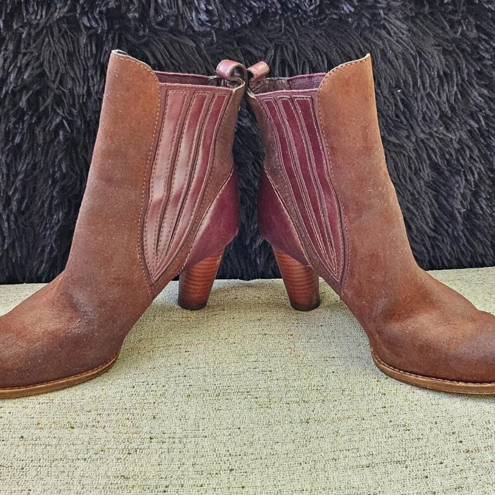 Ugg Australia Ladies Heel Boots Shoes Real Fur Sole Bed Brown Leather Size 8.5US - Picture 9 of 14